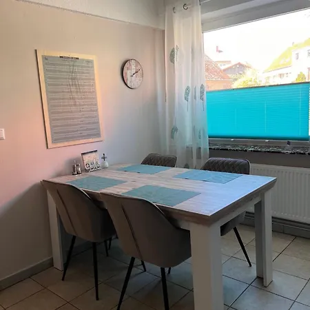 Kreatives Wohnen Unter Reet Ruhig Und Doch Zentral Schwabstedt
